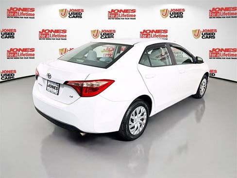 Used 2019 Toyota Corolla LE image 14