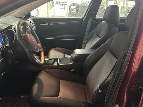 Used 2019 Chrysler 300 Touring w/ Sport Appearance Package AWD/4WD image 12