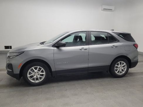 Used 2023 Chevrolet Equinox LS image 2