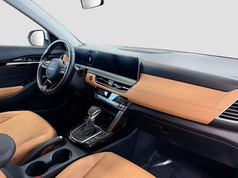 Used 2025 Kia Seltos EX w/ EX Sunroof Package image 31