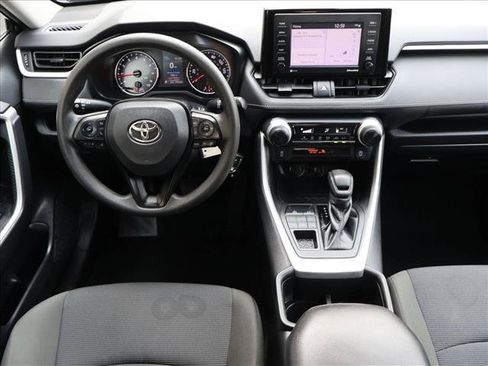 Used 2022 Toyota RAV4 LE AWD/4WD image 18