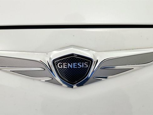 Used 2023 Genesis G70 2.0T AWD/4WD image 28
