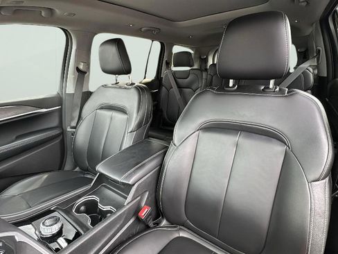Used 2024 Jeep Grand Cherokee L Limited image 12