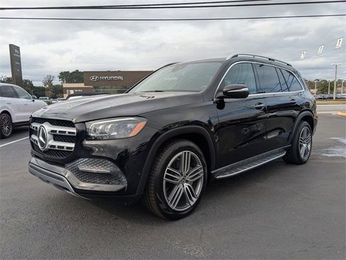 Used 2023 Mercedes-Benz GLS 450 4MATIC image 9