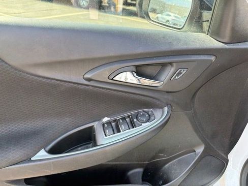 Used 2023 Chevrolet Malibu LT FWD image 11