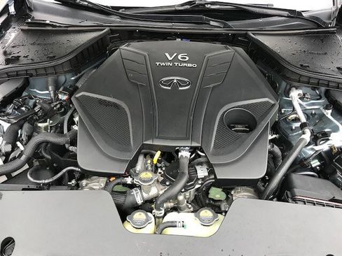 Used 2019 INFINITI Q60 3.0t Luxe w/ Essential Package image 12