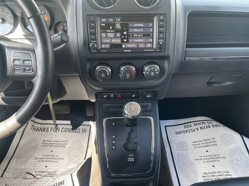 Used 2016 Jeep Patriot High Altitude AWD/4WD image 26