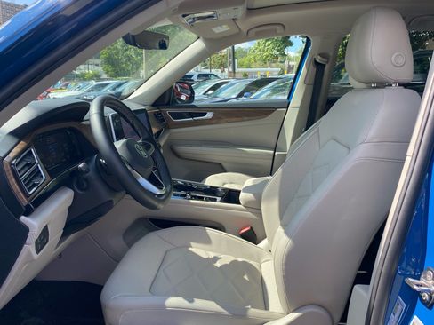 Certified 2026 Volkswagen Atlas SE w/ Panoramic Sunroof Package FWD image 10