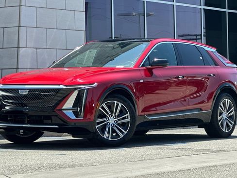 Used 2026 Cadillac Lyriq Luxury RWD image 8