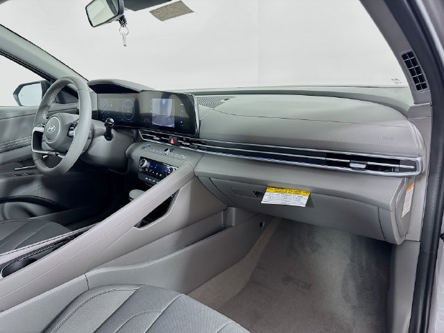 New 2025 Hyundai Elantra SEL FWD image 42
