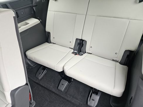 New 2026 Hyundai Santa Fe SEL FWD image 30