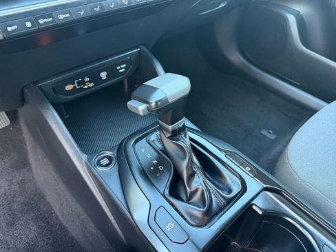 Used 2025 Kia K4 LXS FWD image 41