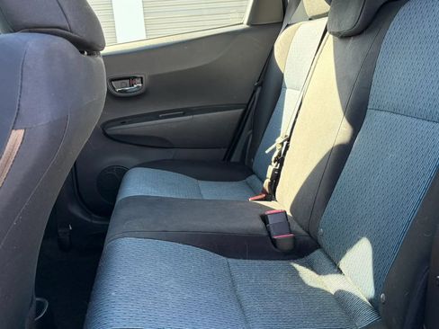 Used 2012 Toyota Yaris SE FWD image 11