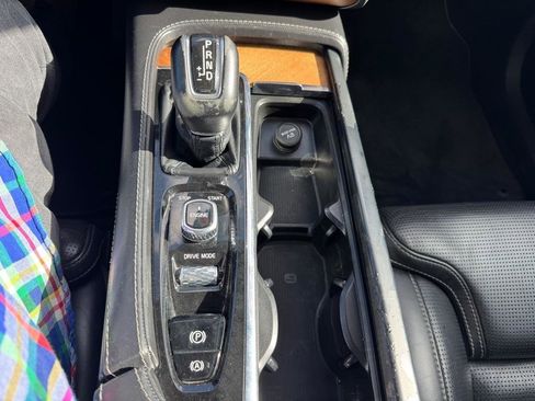 Used 2016 Volvo XC90 T6 Inscription w/ Vision Package AWD/4WD image 22