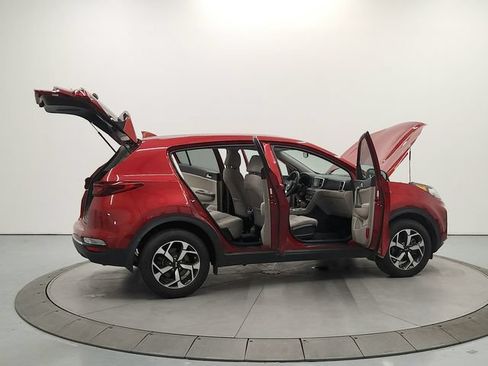 Used 2022 Kia Sportage LX AWD/4WD image 15