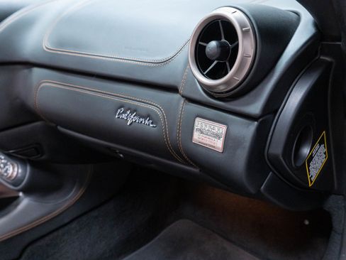 Used 2013 Ferrari 458 Spider RWD image 35
