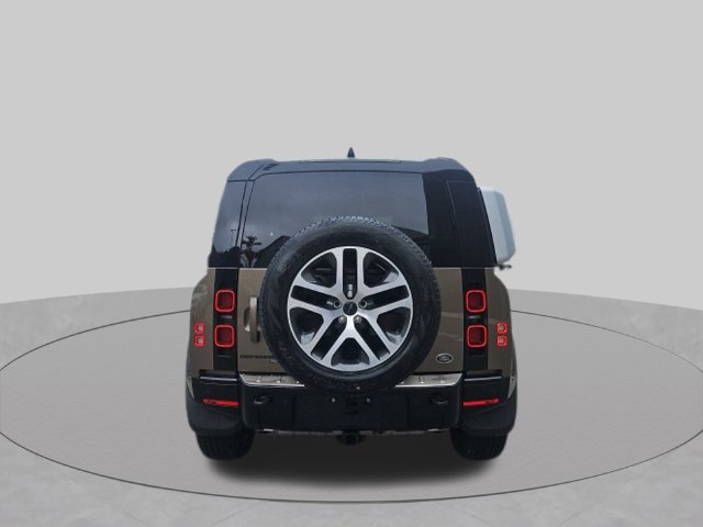 Used 2022 Land Rover Defender 90 X-Dynamic S AWD/4WD image 4