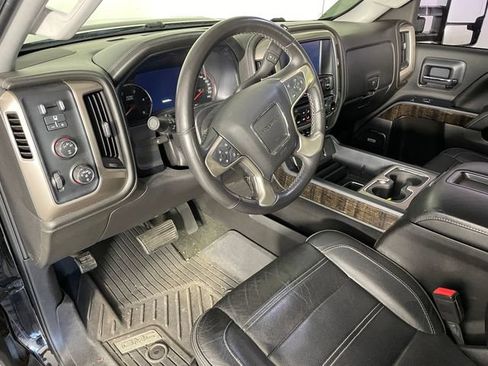 Used 2015 GMC Sierra 2500 Denali w/ Duramax Plus Package AWD/4WD image 3