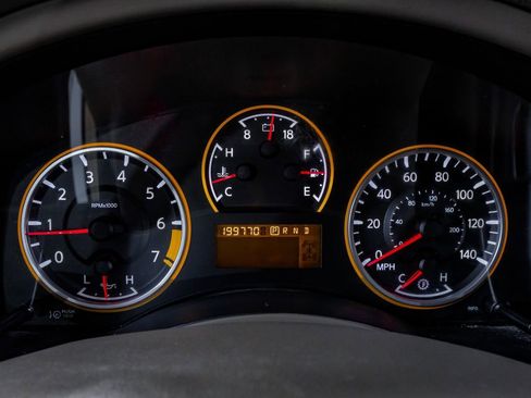 Used 2012 Nissan Armada SV RWD image 19