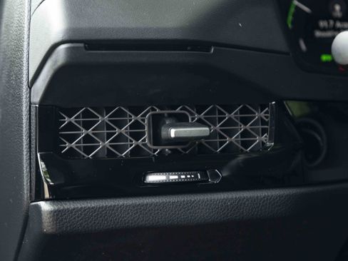 Used 2024 Honda Accord Touring image 40