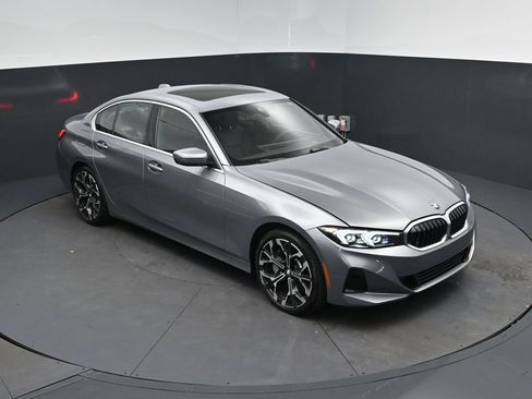 Certified 2026 BMW 330i Sedan RWD image 32