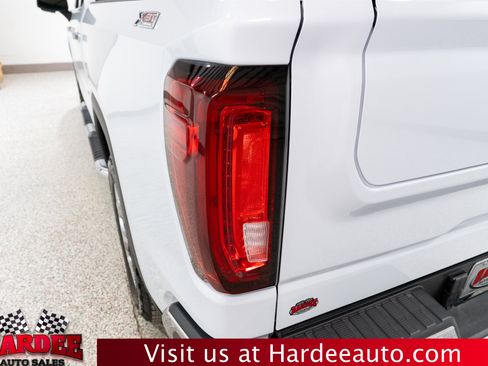 Used 2026 GMC Sierra 1500 SLT AWD/4WD image 9