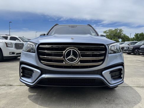 Certified 2026 Mercedes-Benz GLS 580 4MATIC image 2