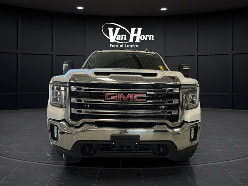 Used 2022 GMC Sierra 2500 SLE w/ SLE Value Package; AWD/4WD image 2
