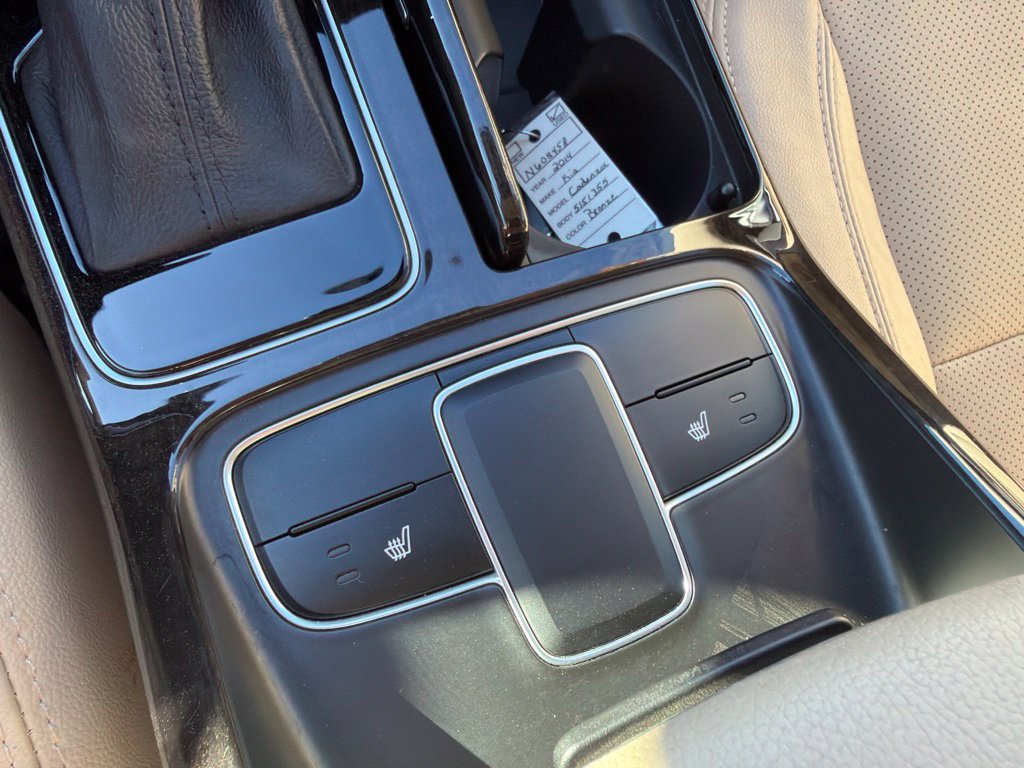 Used 2014 Kia Cadenza Premium FWD image 27