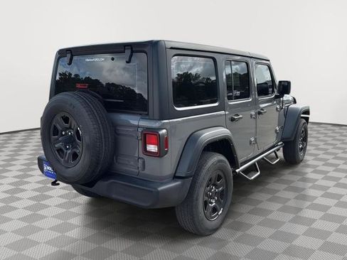 Used 2023 Jeep Wrangler Sport image 5