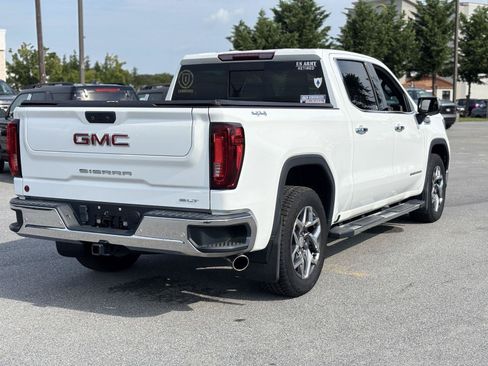 Used 2022 GMC Sierra 1500 SLT w/ SLT Premium Plus Package AWD/4WD image 15