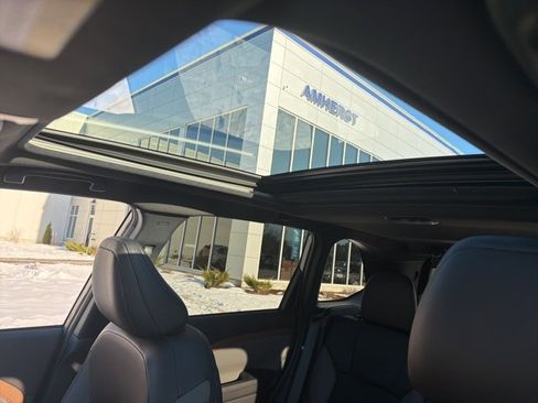 Used 2025 Subaru Forester Sport image 23