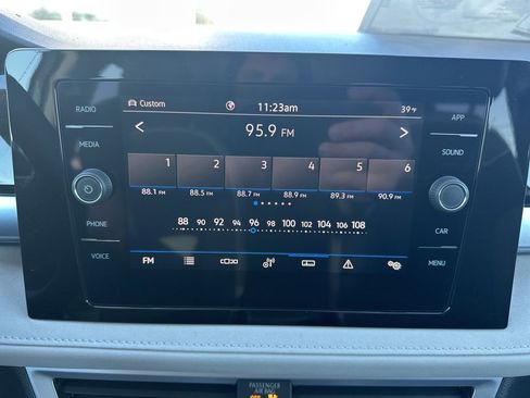 New 2026 Volkswagen Taos SE AWD/4WD image 17