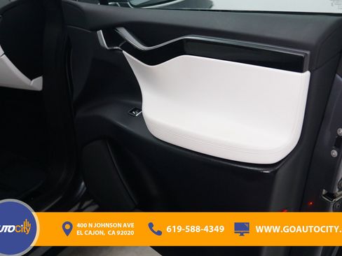 Used 2019 Tesla Model X AWD/4WD image 17
