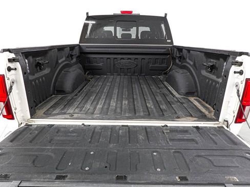Used 2019 Ford F150 Platinum w/ Equipment Group 701A Luxury AWD/4WD image 31