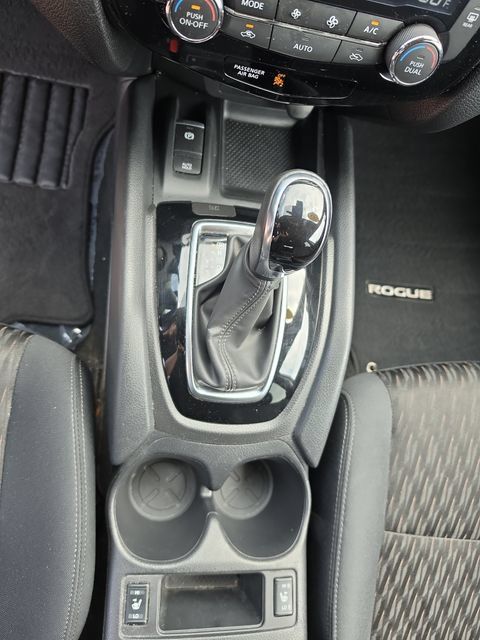 Used 2019 Nissan Rogue SV w/ Premium Package AWD/4WD image 22