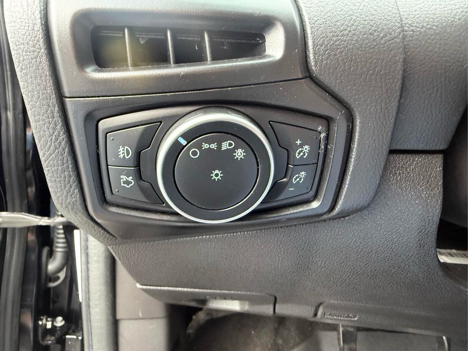Used 2017 Ford Focus ST w/ Equipment Group 402A FWD image 25