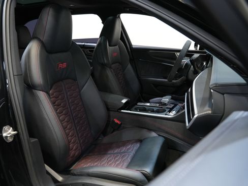 Used 2024 Audi RS 6 performance image 33