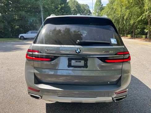 Used 2025 BMW X7 xDrive40i AWD/4WD image 8