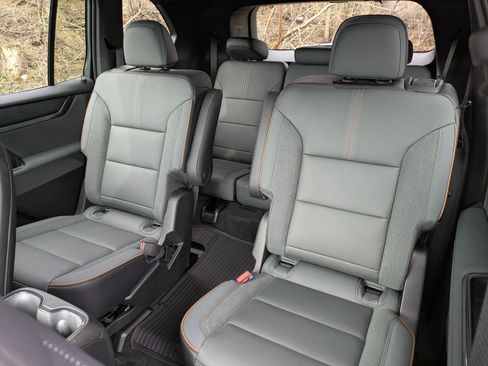 New 2026 GMC Acadia AT4 w/ Luxury Package image 30