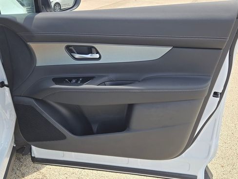 New 2025 Nissan Murano SL image 9