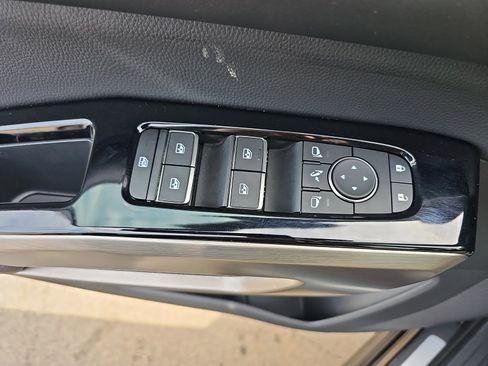 Used 2024 Nissan Pathfinder Platinum w/ Cargo Package image 30