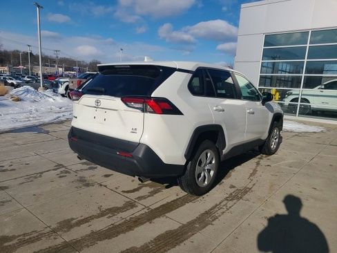 Used 2024 Toyota RAV4 LE image 7