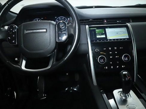 Used 2020 Land Rover Discovery Sport SE image 15