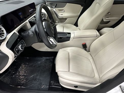 Certified 2025 Mercedes-Benz CLA 250 image 9