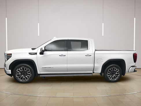 Used 2024 GMC Sierra 1500 Denali Ultimate AWD/4WD image 2