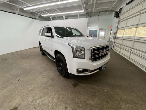 Used 2018 GMC Yukon SLT w/ Open Road Package image 8