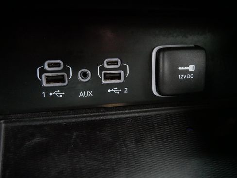 Used 2022 Jeep Grand Cherokee L Laredo image 32