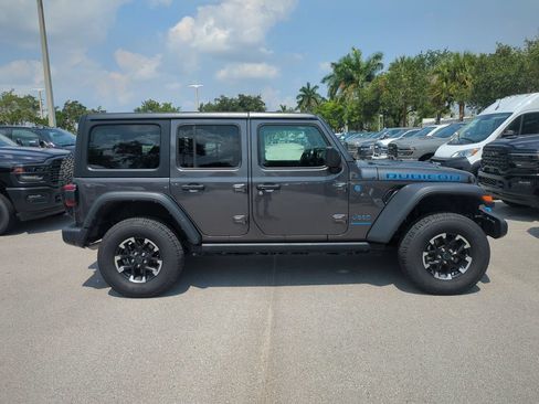 Used 2024 Jeep Wrangler Unlimited Rubicon 4xe AWD/4WD image 5