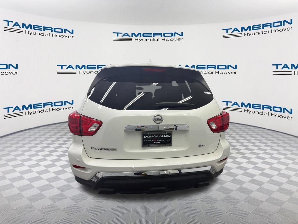 Used 2020 Nissan Pathfinder SL FWD image 4